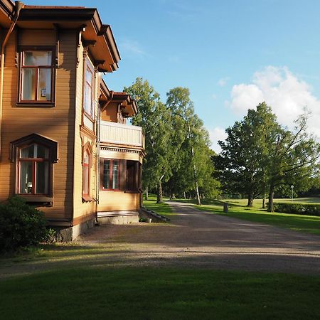 Floda Naeaes Slottゲストハウス エクステリア 写真